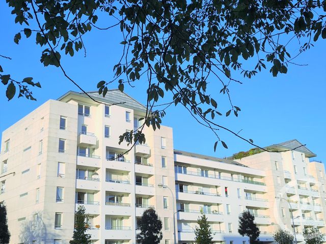 Appartement F3 à vendre - 3 pièces - 69.83 m2 - CRETEIL - 94 - ILE-DE-FRANCE - Century 21 Acv